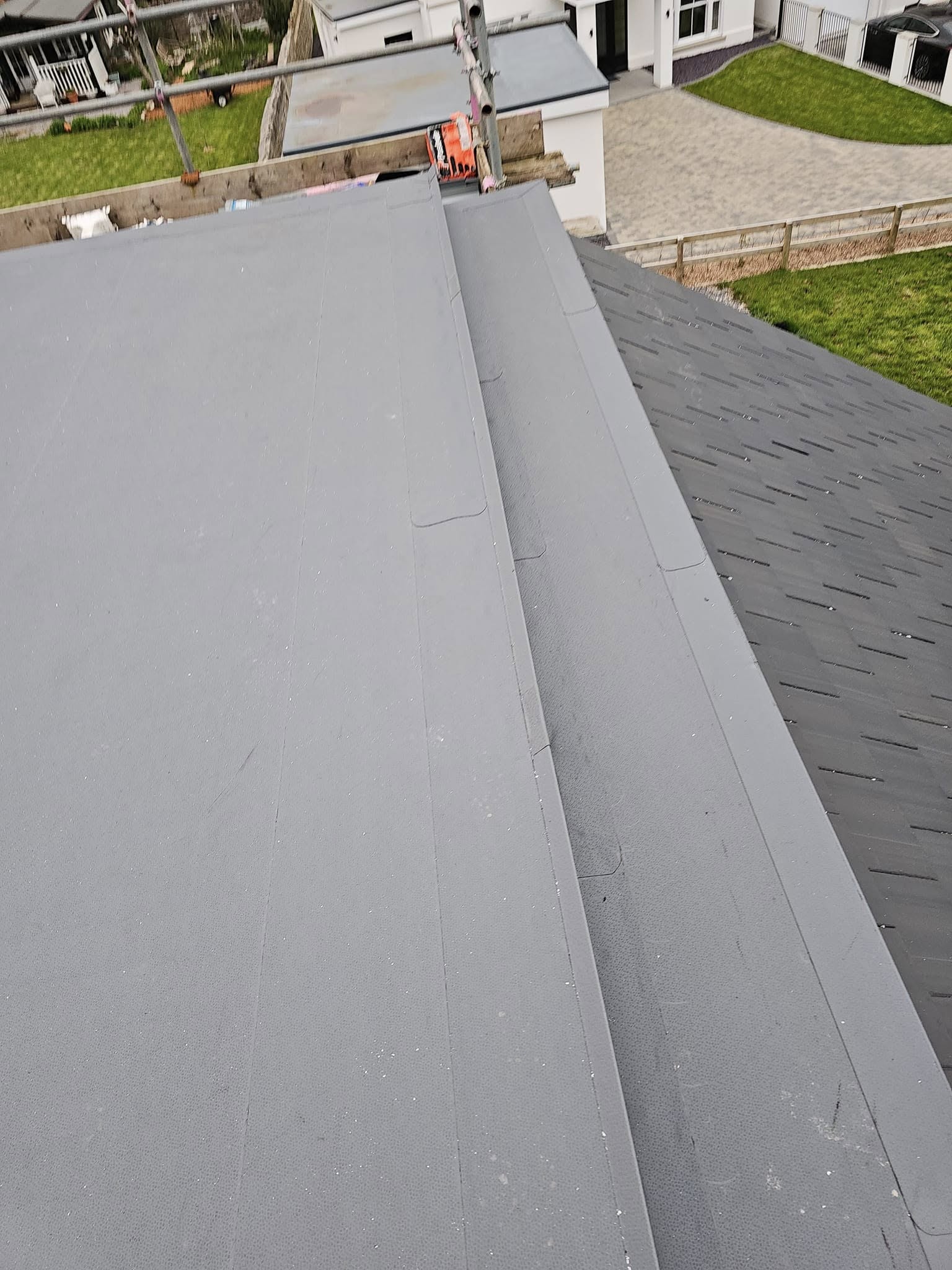 rubber roof installation